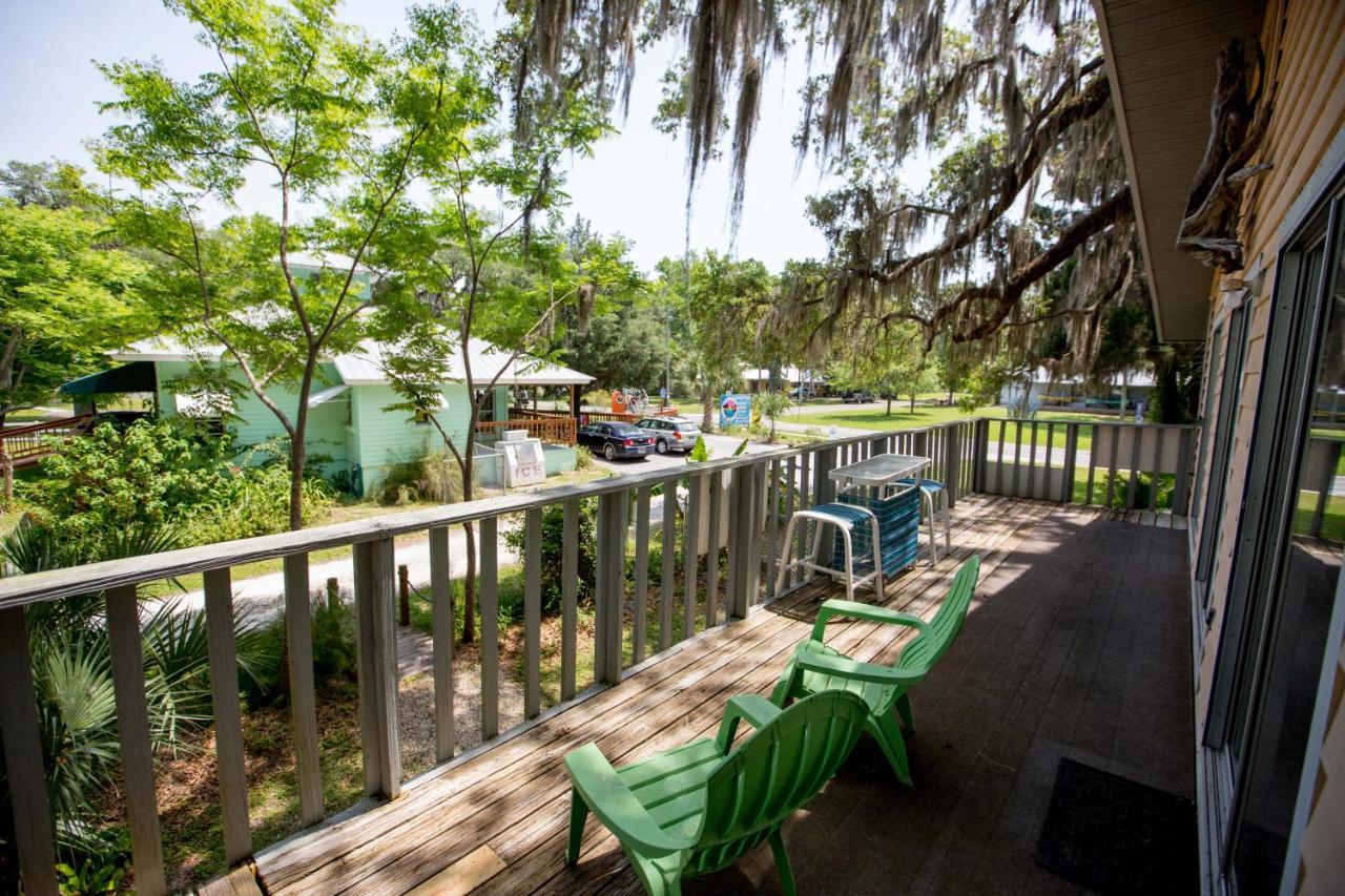 Riverfront Treetop Bungalow هوموساسا المظهر الخارجي الصورة