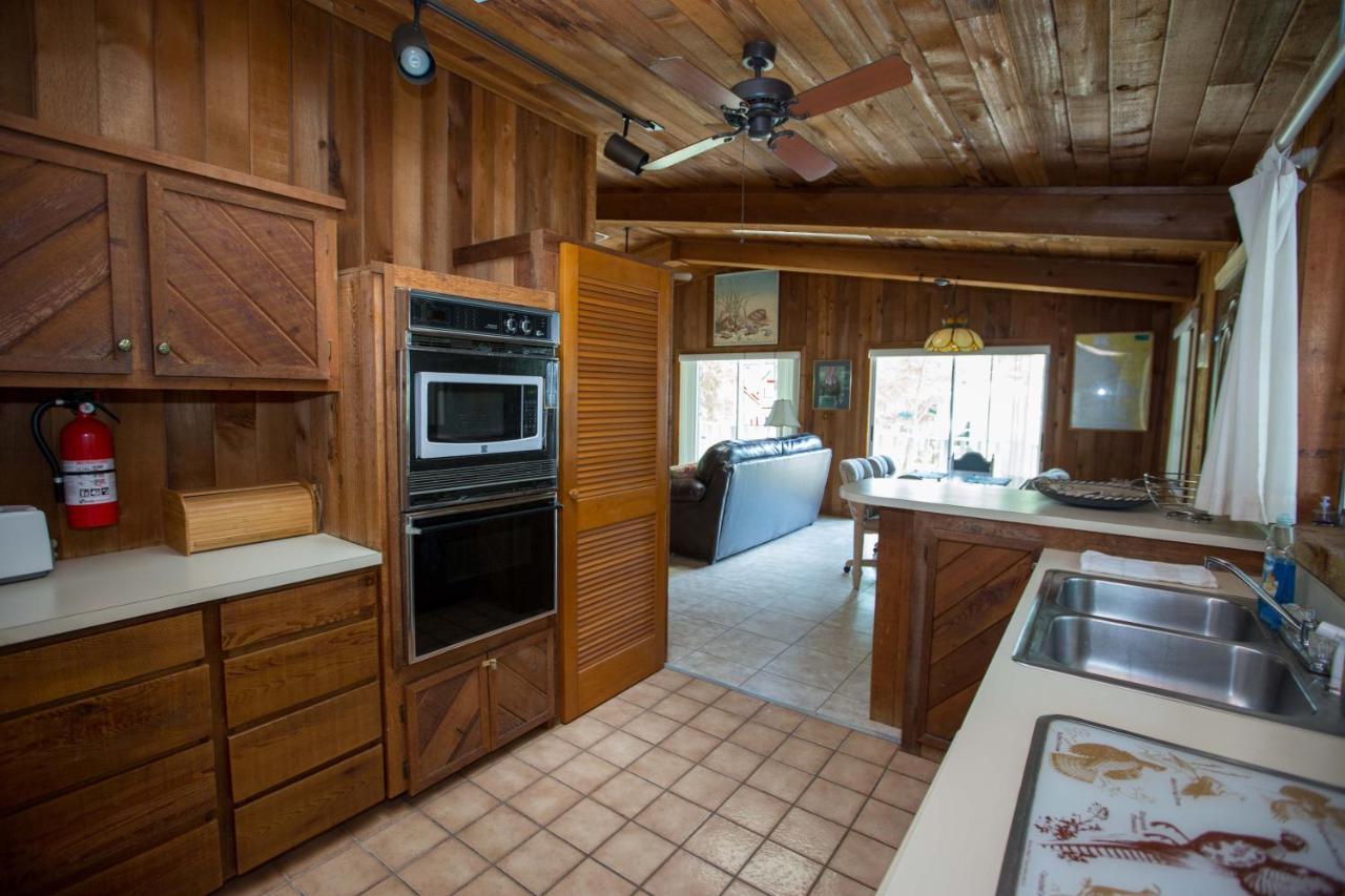 Riverfront Treetop Bungalow هوموساسا المظهر الخارجي الصورة