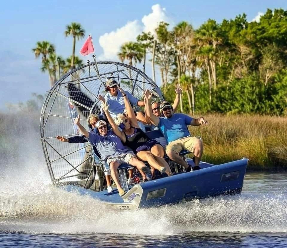 Riverfront Treetop Bungalow هوموساسا المظهر الخارجي الصورة